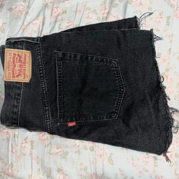 LEVIS 501 black distressed denim shorts - Picture 7 of 10